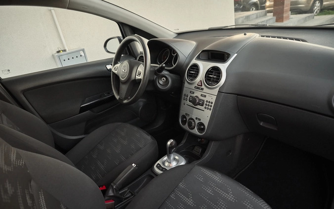 Opel Corsa cena 23900 przebieg: 144800, rok produkcji 2011 z Płońsk małe 742